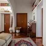 Bed & Breakfast Casa Valeria Naples