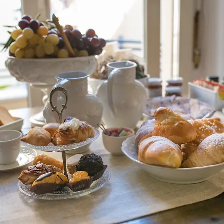 Couette-café Casa Valeria 4*